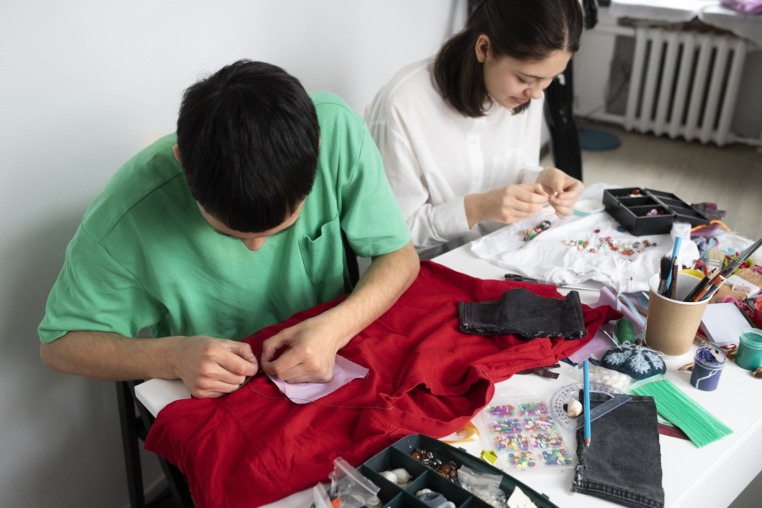Clothing repairs by reusing fabric material